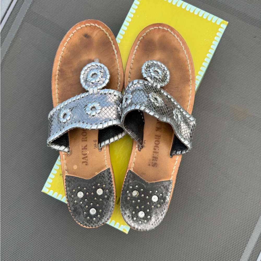 Jack Rogers Silver Snakeskin design sandals - size 8.5M